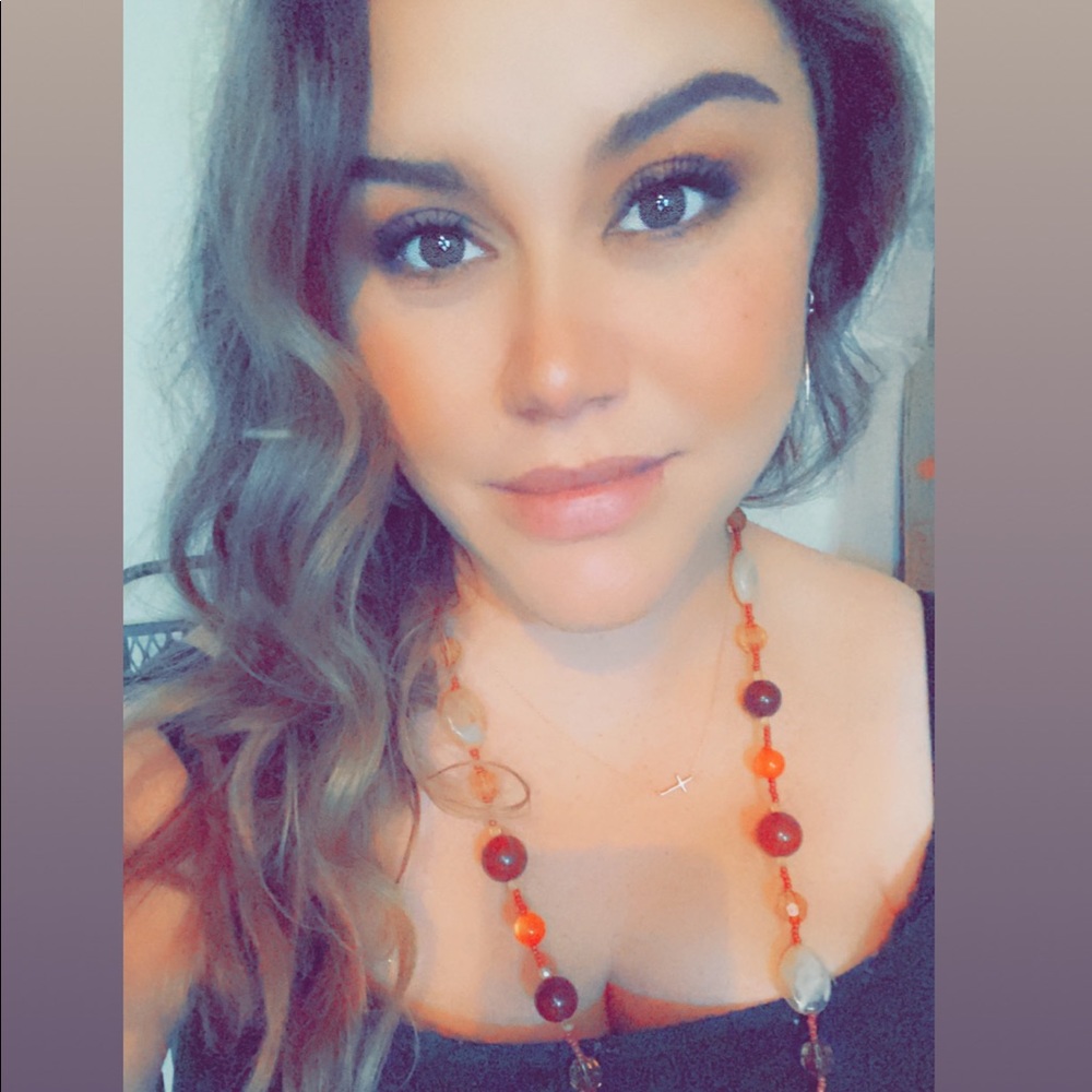 Meet your Posher, Courtney